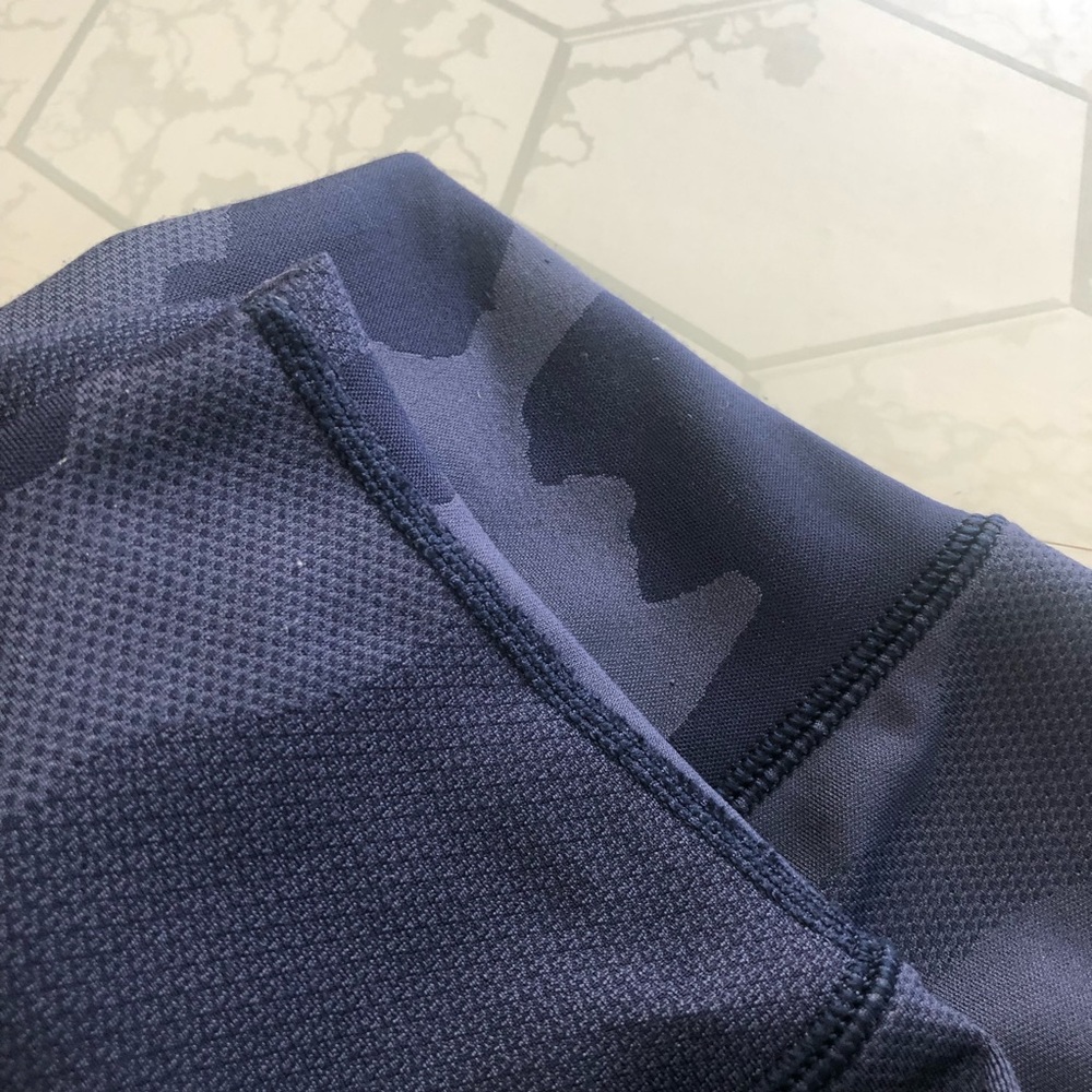 Aerie Blue Camo Leggings Hi-Rise Cropped Inseam Size Small Short Inseam - Picture 9 of 13